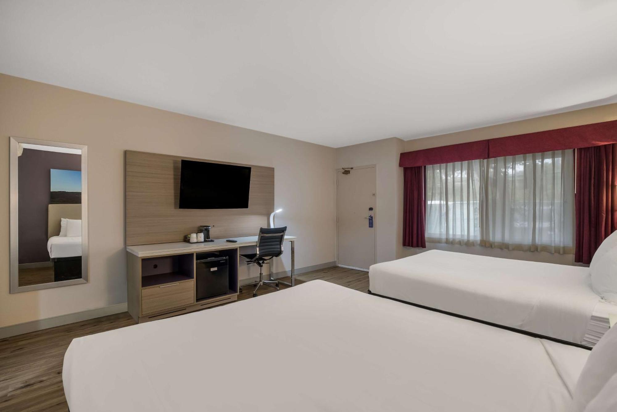 Best Western Diamond Bar Hotel & Suites Exterior photo