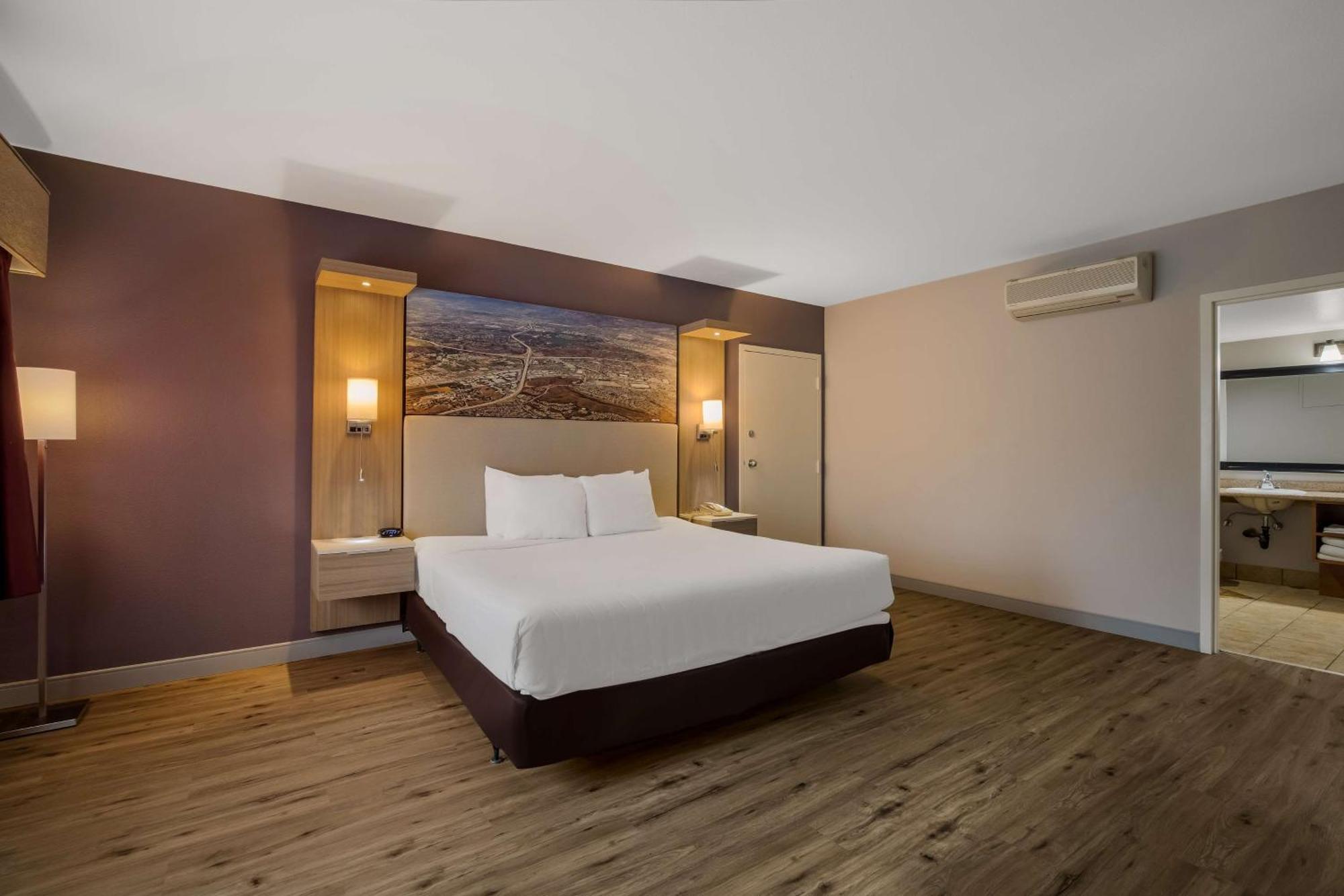 Best Western Diamond Bar Hotel & Suites Exterior photo
