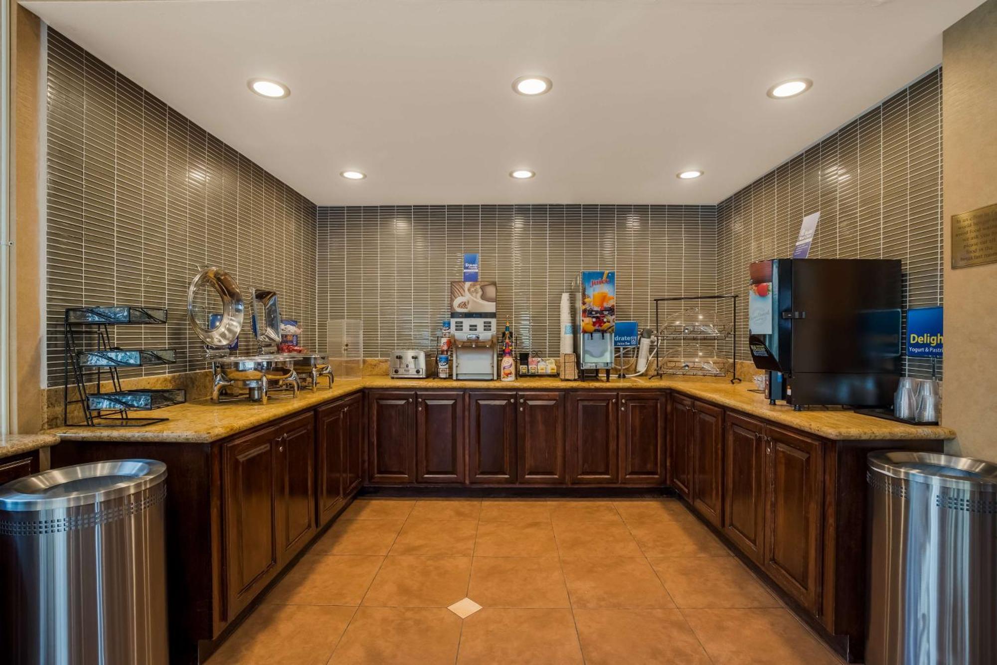 Best Western Diamond Bar Hotel & Suites Exterior photo