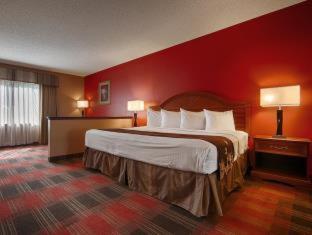 Best Western Diamond Bar Hotel & Suites Room photo
